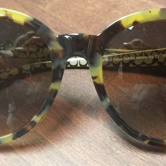 Coach Sunglasses - Picture 5 of 7